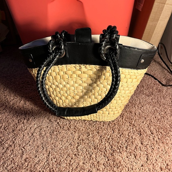 Excellent used condition - Picture 3 of 6